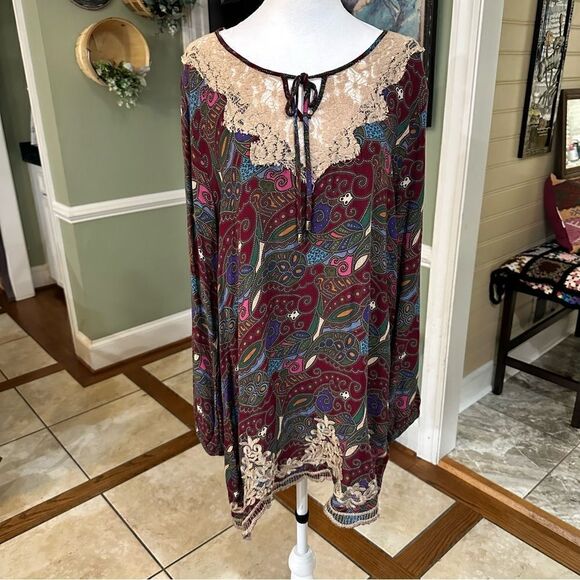 Gimmicks Lace Embroidered Tunic Top Size Large - Picture 1 of 11